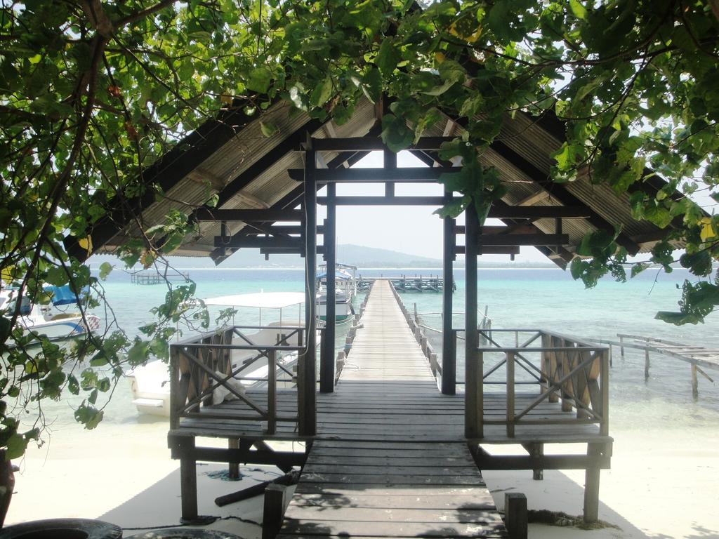 Menjangan Resort 卡里蒙贾瓦 外观 照片